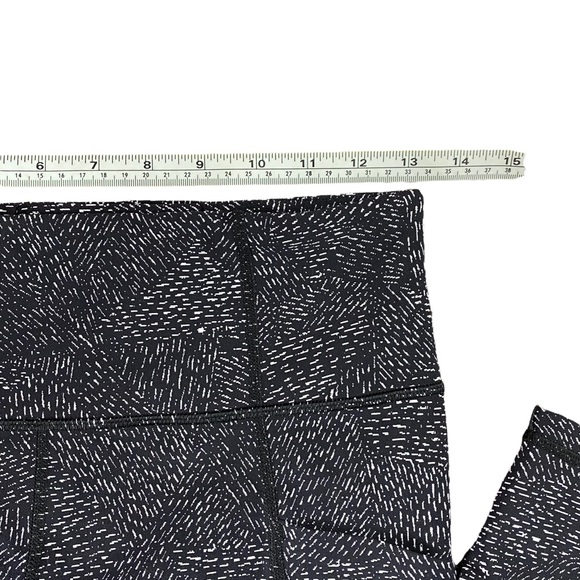 Athleta Salutation Stash Pocket Tights in Rainwater - Picture 5 of 6